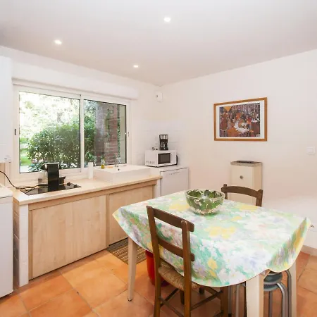 Villa 4* A Soulac-sur-mer, Plage A 300 M, 5 Ch., Clim, Jardin, Wifi, Ideal Famille - Fr-1-648-42 *